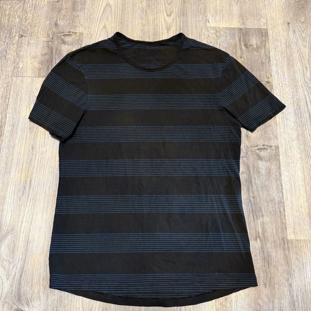 Lululemon Shirt Mens M Blue Black Stripe Performance Stretch Training